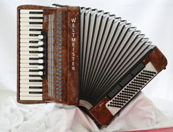 Weltmeister Piano-Akkordeon  Opal